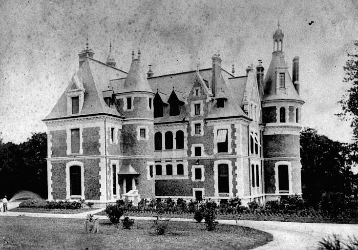 Château : vue prise du sud en 1893-1894.