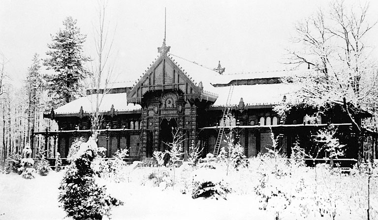 Ancien châlet forestier de l'Exposition Universelle de 1878, circa 1910.