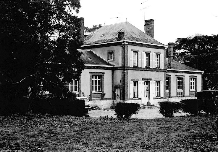 Pavillon Guinier (H) : Vue de volume de la façade postérieure.