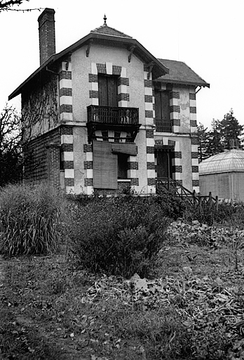 Maison de jardinier (1) : vue du sud est, vers 1940.