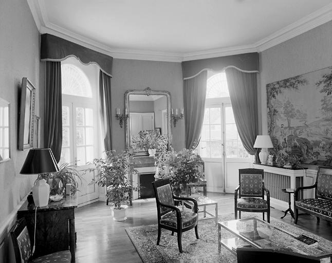 Corps de bâtiment principal, grand salon.