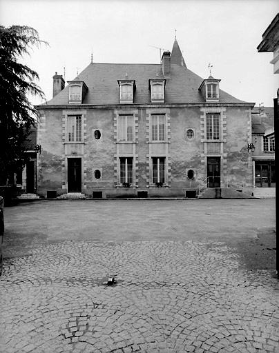 Vue des bâtiments conventuels prise du nord(rue Saint-Lazare).