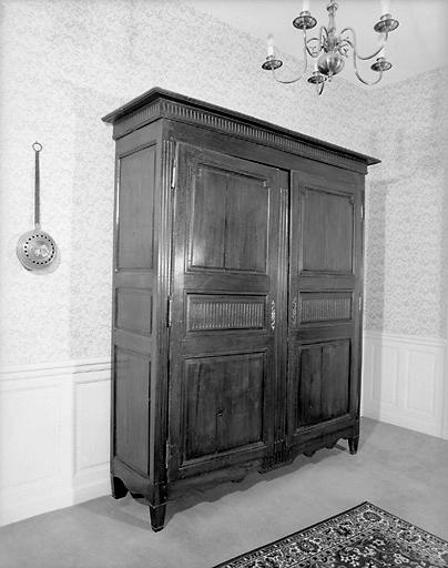 Armoire à linge