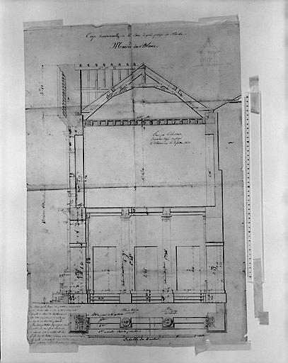 Coupe transversale de l'avant-corps de la mairie, par Murison le 21 février 1823.