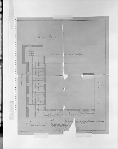 Projet d'établissement d'une caserne de gendarmerie : plan du premier étage par P. Rabault le 6 août 1811 (copie).