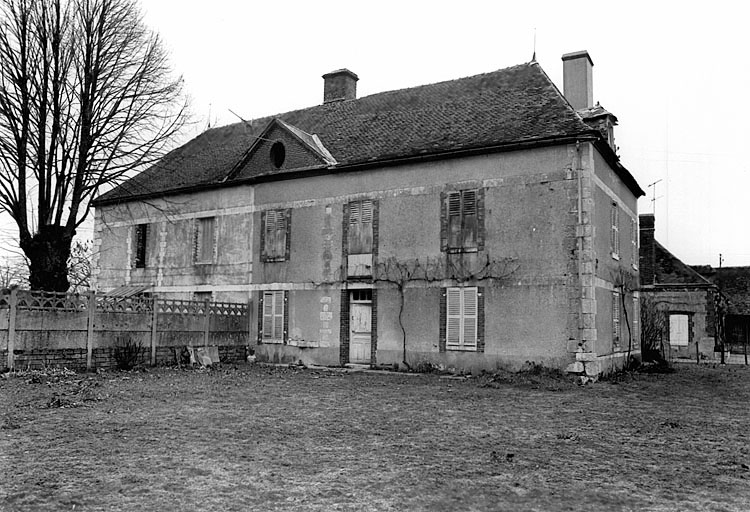 Maison de maître : façade arrière.