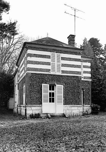 Maison de garde : vue de l'ouest.
