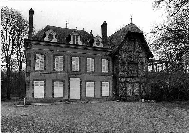Maison de maître : façade antérieure.