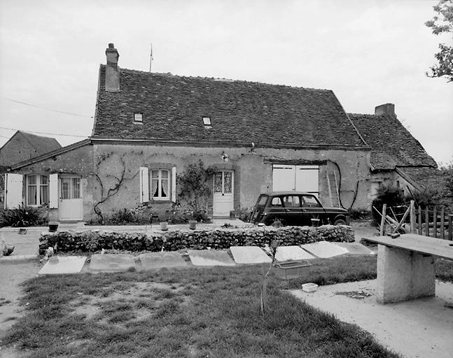 La maison vue de l'ouest.