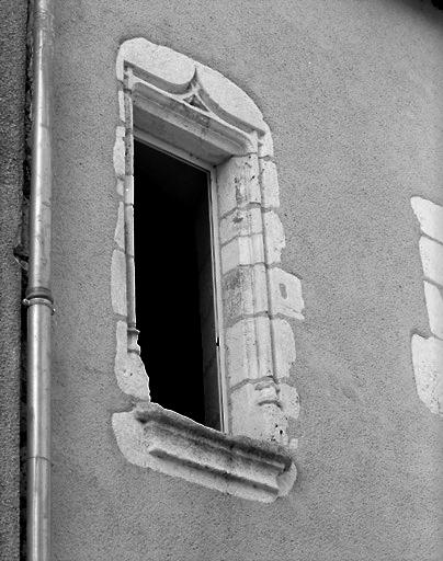Maison, 7 Grande rue. Fenêtre du 1er étage.