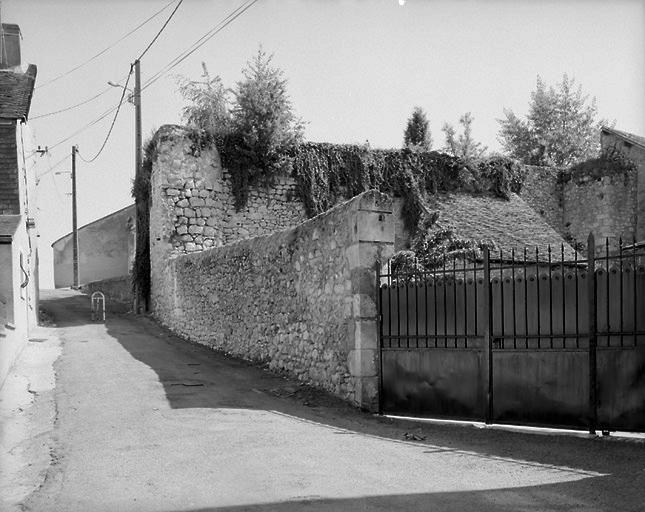 Partie ouest de l'enceinte, impasse Saint-Ciran.