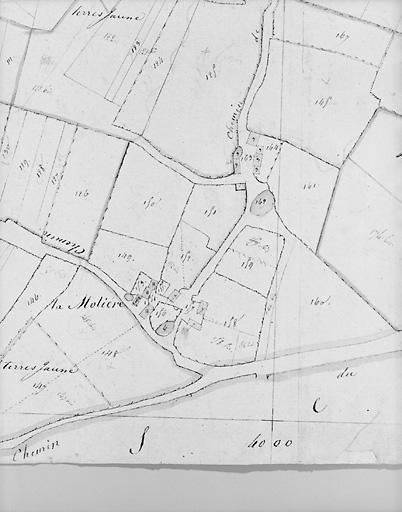 Plan en 1817 d'après cadastre au 1/2500e, section D2.