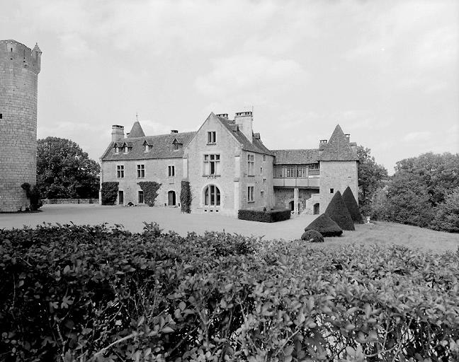 Logis, vue d'ensemble prise du sud.