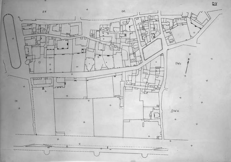 Ancien cadastre restitué par rapport au cadastre révisé en 1972 et 1979, au 1/500e par M. Guérid et D. Talaga, section DV.