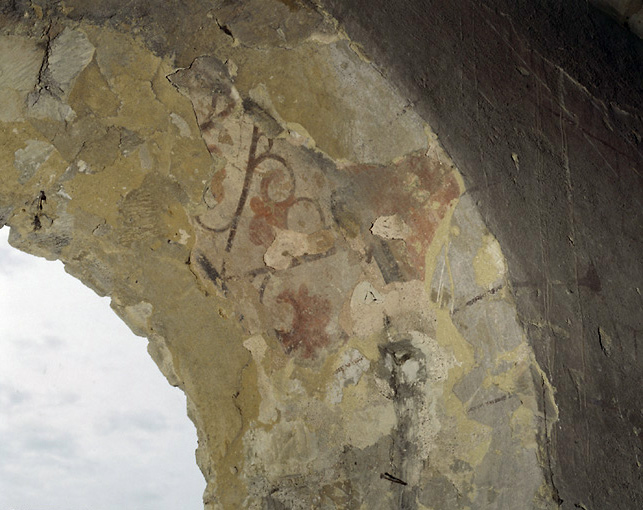 Embrasement des fenêtres hautes, détail : vestiges de peintures murales.