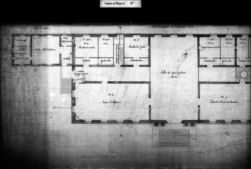 Plan du rez-de-chaussée : partie centrale et aile gauche (projet non réalisé).