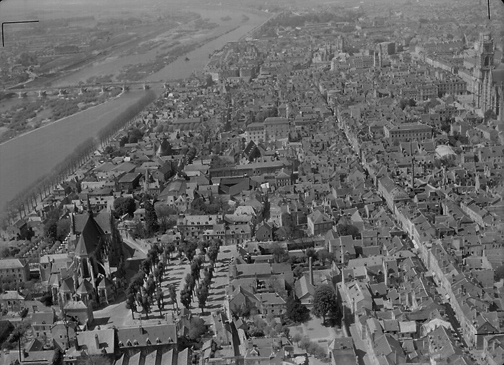 Ville ; église Saint-Aignan