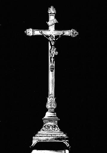 Croix d'autel