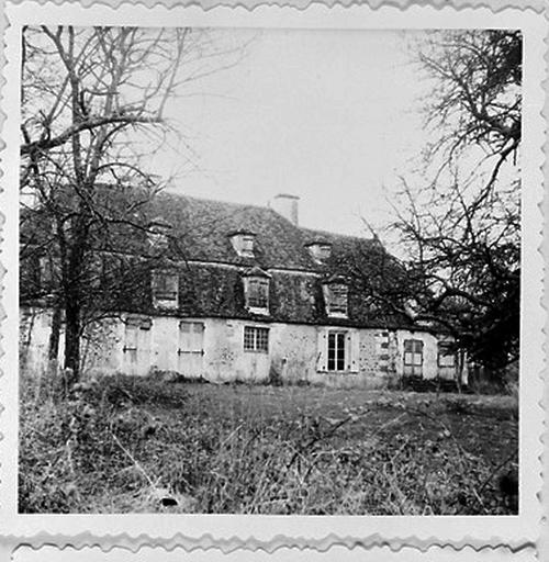 Façade sur jardin avant restauration.