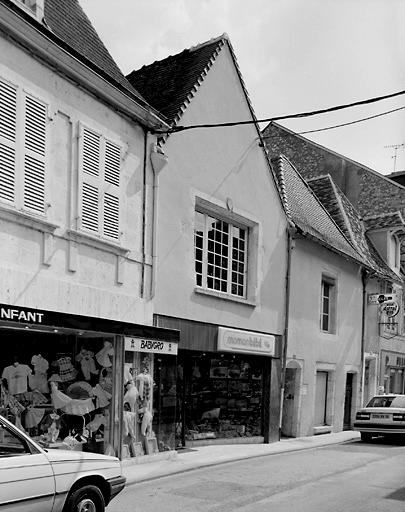 Maison à pignon sur rue du 40 Grande rue.