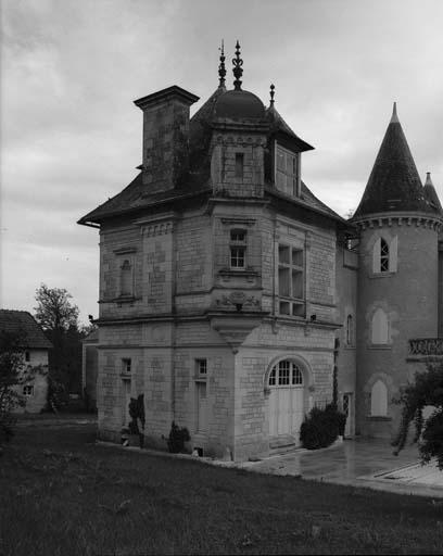 Partie du manoir datée 1896. Vue prise du sud-ouest.