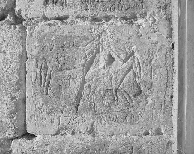 Donjon est, rez-de-chaussée, graffito.