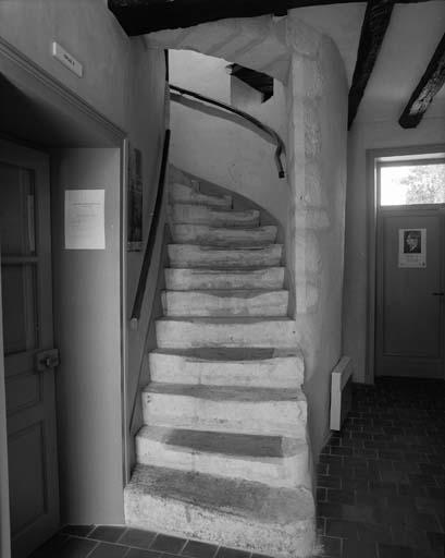 Départ d'escalier.