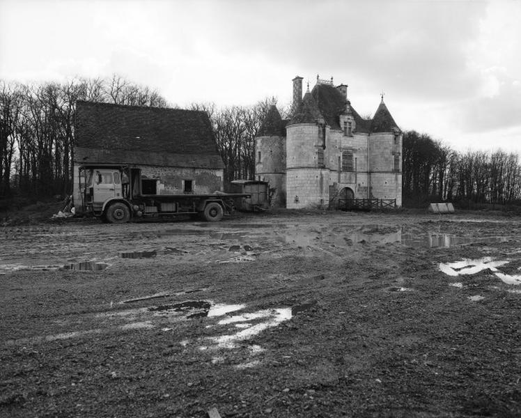 Vue d'ensemble prise de la ferme, état en 1994.