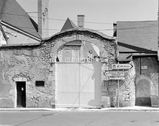 Portail d'entrée du couvent.