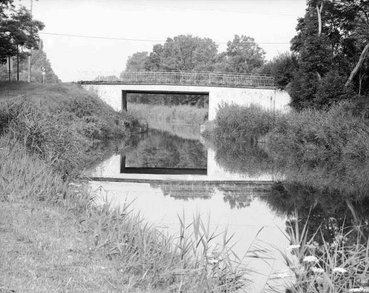 Pont (canal d'Orléans)