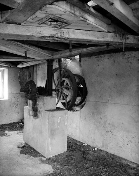 Rez-de-chaussée, emplacement des meules.