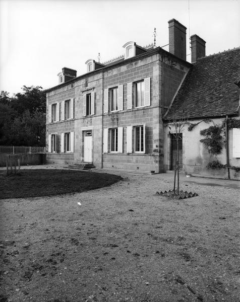 Logis principal, façade antérieure.