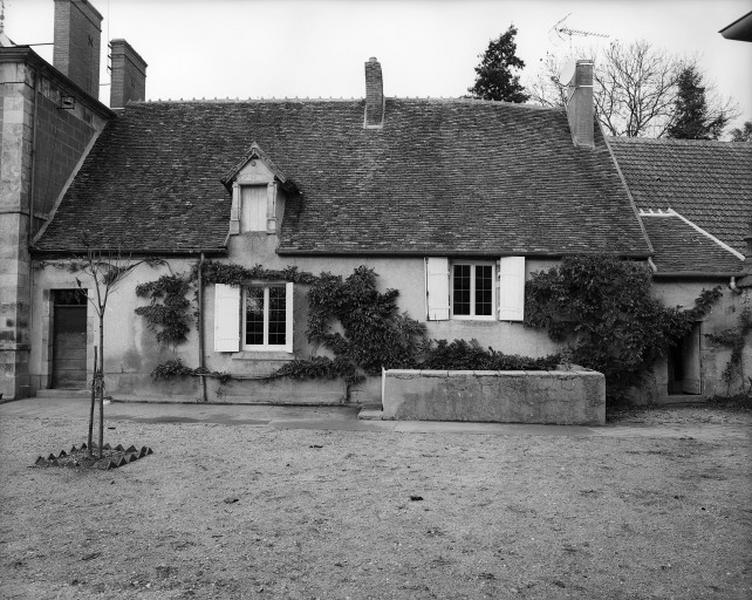 Ancien logis, façade antérieure.