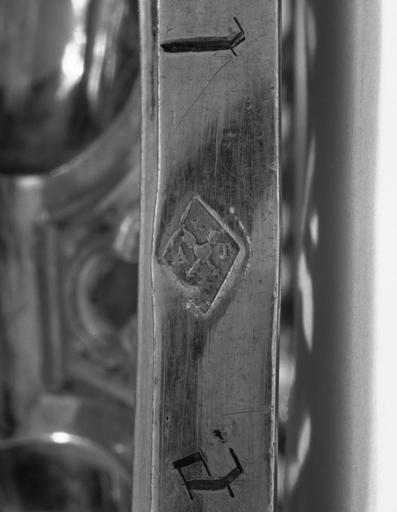 Détail : poinçon de maître.