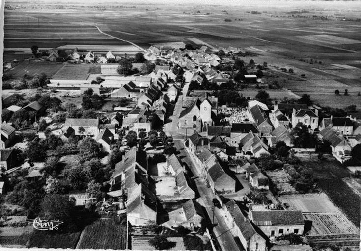 Vue aérienne du bourg.