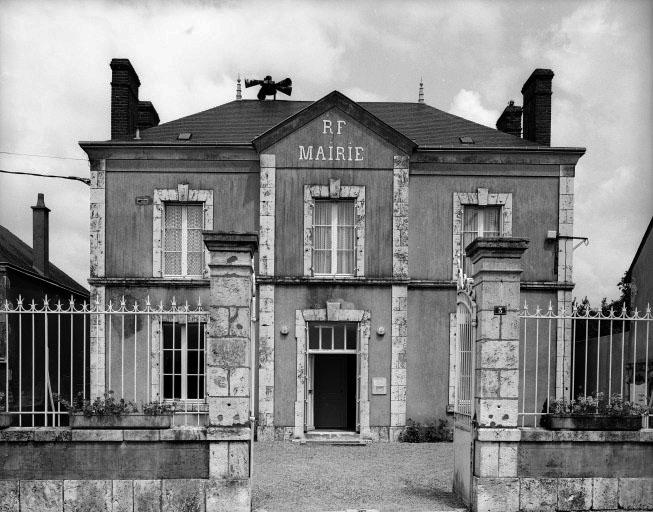 Elevation de la façade principale de la mairie.