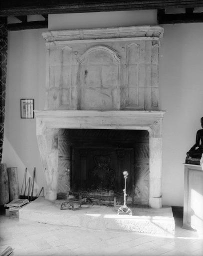Cheminée provenant des environs de Blois.