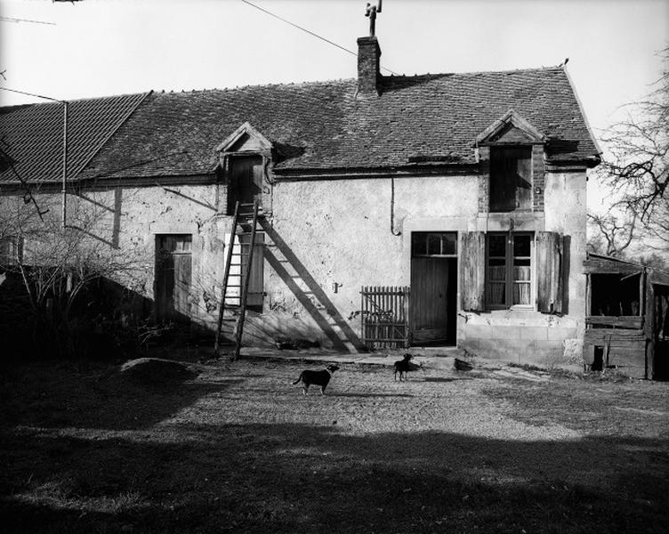 Logis à double logement, façade.