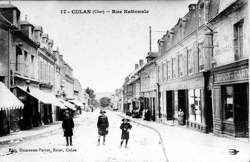 D'après une carte postale.