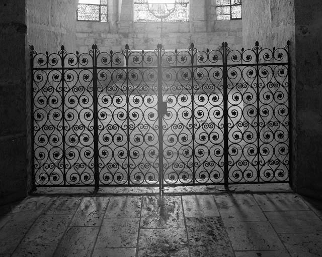 Clôture de la première chapelle rayonnante sud.