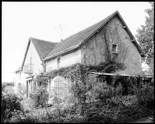 Maison du régisseur. Vue d'ensemble de la façade antérieure. Vue prise du sud.