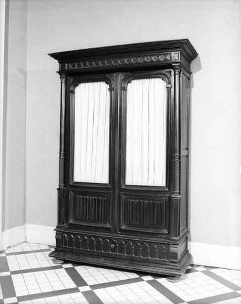 Armoire-bibliothèque (n° 2)