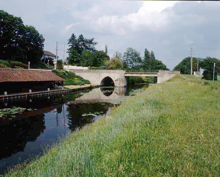 Pont (canal d'Orléans)