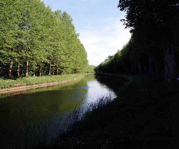 Canal de navigation dit canal du Loing