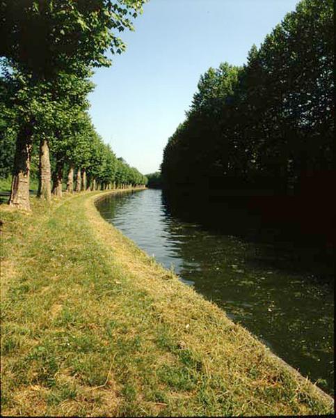 Canal de navigation dit canal du Loing