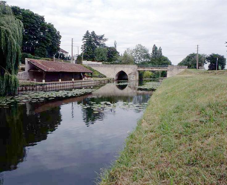 Pont (canal d'Orléans)