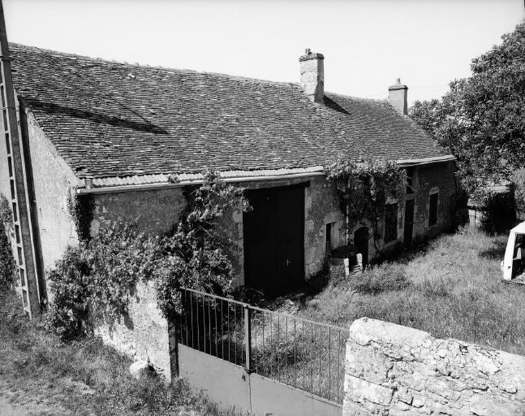 Villorceau : élévation sur cour du bâtiment principal de la ferme sise 2 rue Bonnevalet.