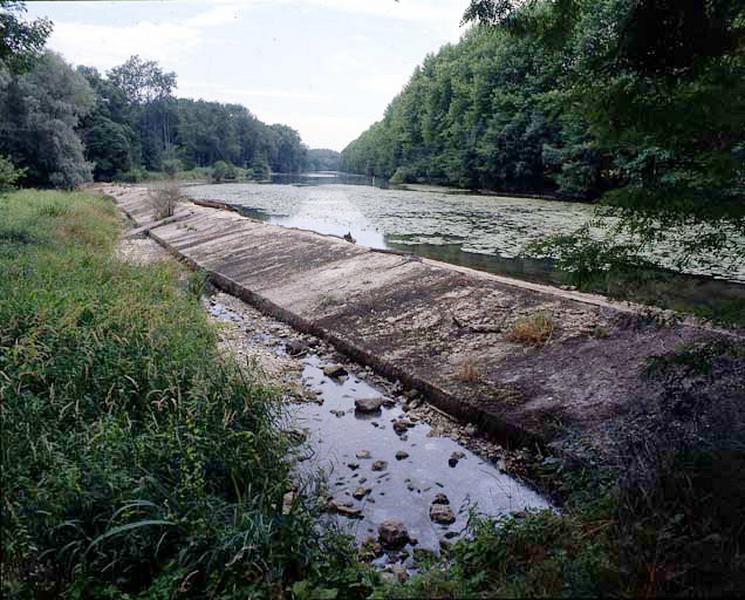 Canal de navigation dit canal du Loing