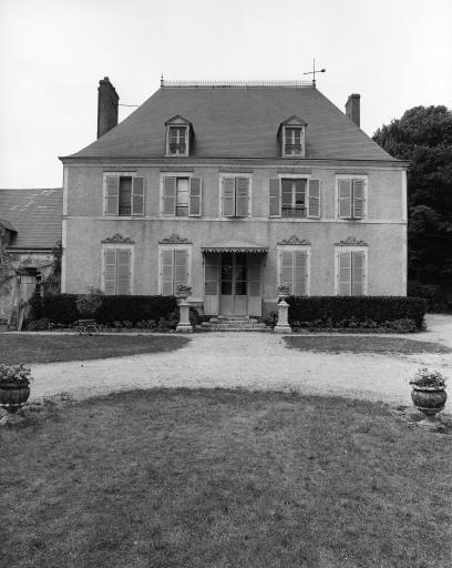 Façade antérieure.