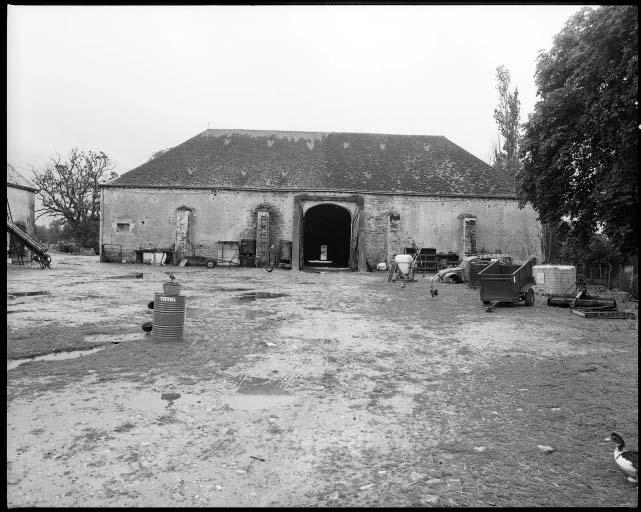 Ferme. La grange. Vue d'ensemble prise du nord.